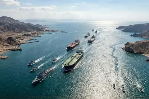 Հորմուզի նեղուցի արևելյան հատվածում ավելի քան 400 խոշոր նավ է կուտակվել