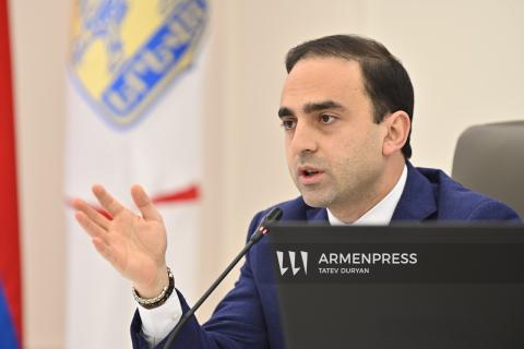 Ավինյանը դժգոհել է շինարարությունից հետո իրականացվող ասֆալտապատման որակից