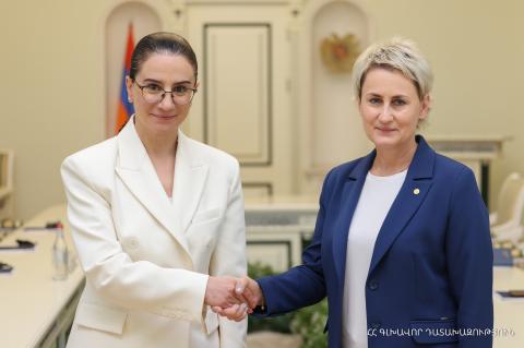 Աննա Վարդապետյանն ընդունել է Լիտվայի գլխավոր դատախազին