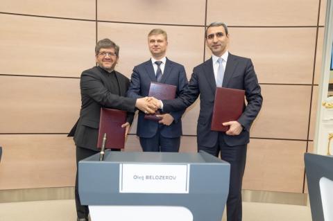 Իրանը, Ռուսաստանն ու Ադրբեջանը երկաթուղային բեռնափոխադրումների բարելավման վերաբերյալ հուշագիր են ստորագրել
