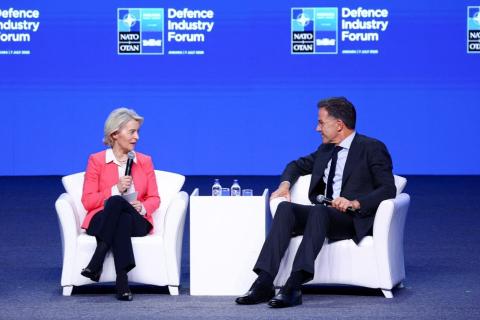 НАТО должно стать более европейским, чтобы меньше зависеть от США: Фон дер Ляйен и Рютте