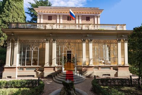 Италия высылает из страны двух военных атташе посольства России