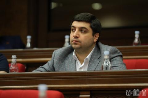 Депутат Вагаршак Акопян откажется от депутатского мандата в новом парламенте