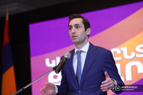 Դավիթ Խաժակյանը լքում է «Լուսավոր Հայաստան» կուսակցության շարքերը