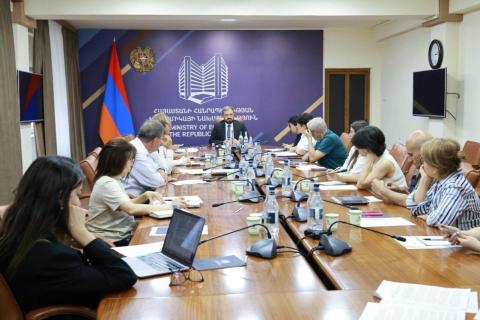 Գևորգ Պապոյանի գլխավորությամբ տեղի է ունեցել հասարակական խորհրդի նիստ