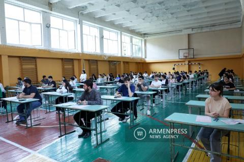 Բուհերի ընդունելության հիմնական մրցույթից դուրս մնացած դիմորդները կարող են հայտ ներկայացնել թափուր տեղերի համար