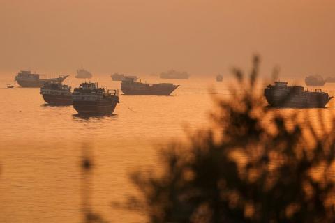 Судоходство через Ормузский пролив активизировалось: Bloomberg