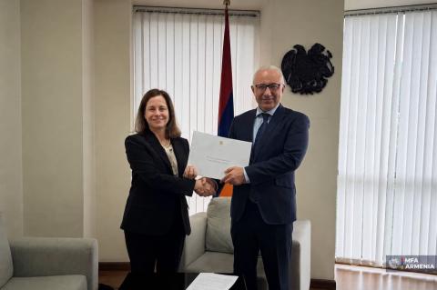 ՀՀ-ում Պորտուգալիայի նորանշանակ դեսպանն իր հավատարմագրերի պատճենն է հանձնել ԱԳ նախարարի տեղակալին