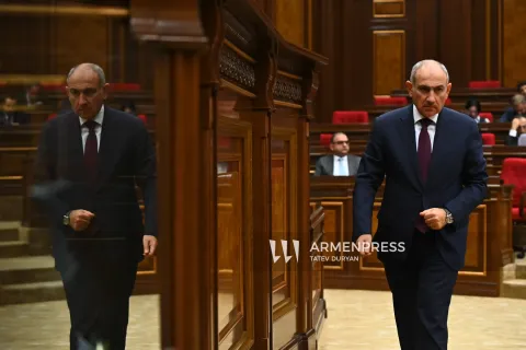 ՔՊ-ն ՀՀ նախագահին է ներկայացրել վարչապետի պաշտոնում Նիկոլ Փաշինյանի թեկնածության առաջադրման վերաբերյալ փաստաթղթերի փաթեթը