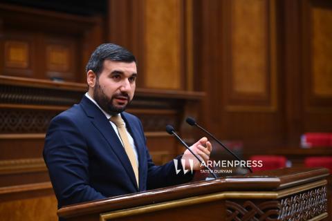Վահագն Ալեքսանյանը խորհրդարանում հարգալից քաղաքական բանավեճի կոչ է արել