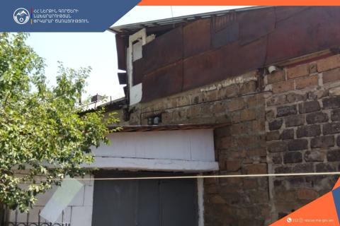 Հրշեջ-փրկարարները մարել են տանիքում բռնկված հրդեհը. այրվել են տանիքի փայտե կառուցատարրերը  և կենցաղային իրեր