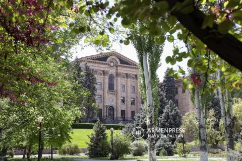 Նոր գումարման ԱԺ առաջին նստաշրջան