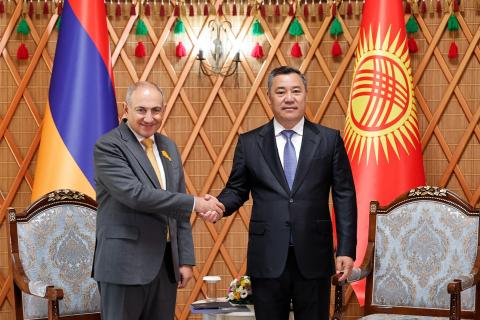 Pashinyan meets President of Kyrgyzstan Sadyr Japarov