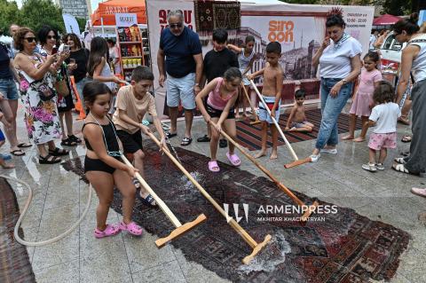 SIROOOON ARM FEST: Traditional Armenian carpet washing ceremony