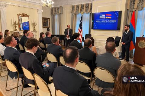Վահան Կոստանյանը հանդիպել է ԱՄՆ առաջատար ուղեղային կենտրոնների ներկայացուցիչների հետ