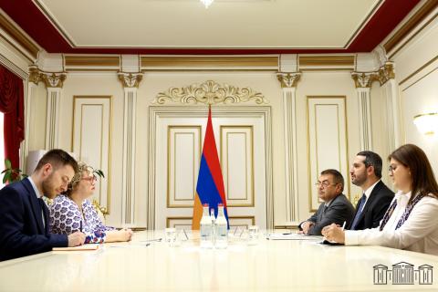 ՀՀ ԱԺ նախագահն ու Հայաստանում ՄԹ դեսպանը քննարկել են տարածաշրջանային զարգացումներին առնչվող հարցեր