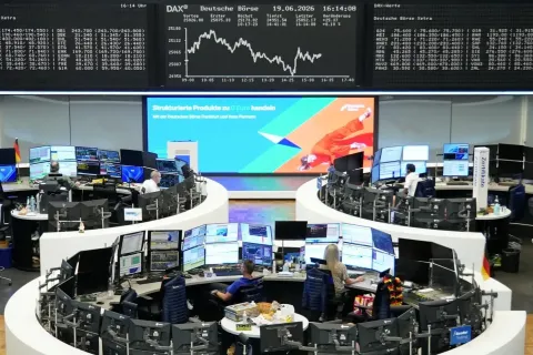 Европейские индексы снизились - 13-08-26