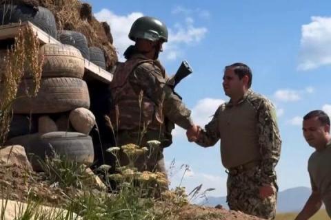 Инженерные работы в Вооруженных силах ведутся в непрерывном режиме: министр обороны Армении