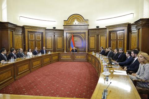 Pashinyan reviews progress of major Yerevan urban development projects