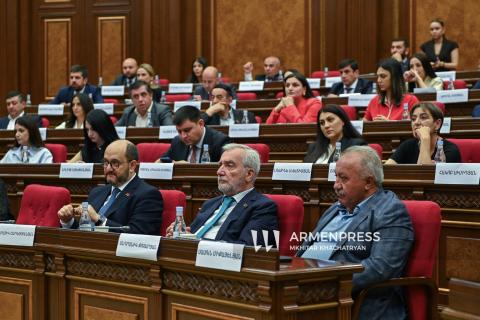 ԱԺ-ն օգոստոսի 20-ին լրացուցիչ նիստ կգումարի