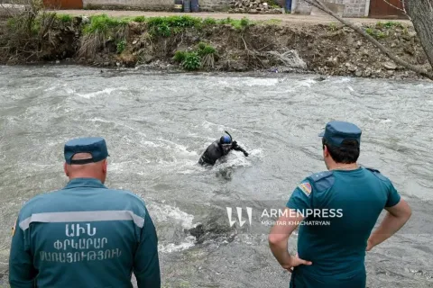 Փրկարարները քաղաքացուն դուրս են բերել գետափնյա հատվածից
