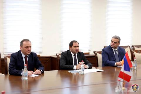 Սուրեն Պապիկյանն ընդունել է Հայաստանում Ֆրանսիայի դեսպանին