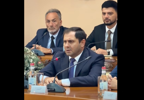 Defense Minister holds consultation on military discipline, preventing code of conduct violations