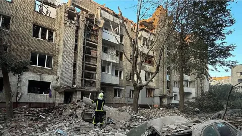 Украина и Россия наносят новые взаимные удары, есть жертвы и разрушения