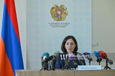 Կրթական համակարգը պետք է սովորի առնչվել արհեստական բանականության հետ. նախարար