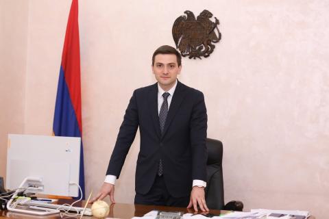 Արմեն Սիմոնյանն ազատվել է ՀՀ տարածքային կառավարման և ենթակառուցվածքների նախարարի տեղակալի պաշտոնից