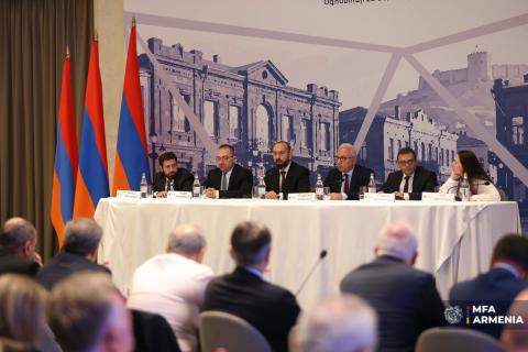 Արարատ Միրզոյանն ընդգծել է ընթացիկ դեսպանահավաքի ուղերձի կարևորությունը