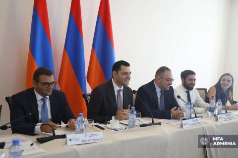 Շրջակա միջավայրի նախարարը COP17-ի վերաբերյալ բանախոսությամբ է հանդես եկել դեսպանահավաքի մասնակիցների համար