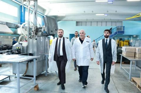 Գևորգ Պապոյանն այցելել է «Արարատ» սննդի կոմբինատ՝ մթերումների ընթացքին տեղում հետևելու նպատակով