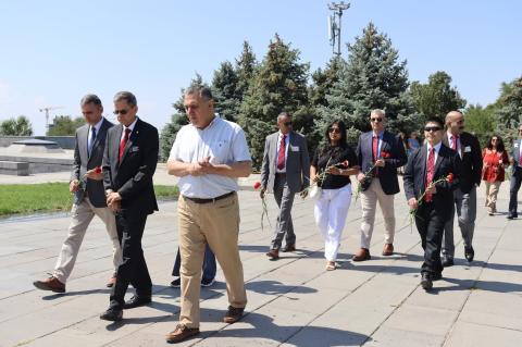 Հնդկաստանի Պաշտպանական ազգային քոլեջի հրամանատարի գլխավորած պատվիրակությանն այցելել է Հայոց ցեղասպանության հուշահամալիր