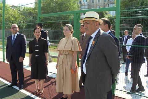 Премьер-министр посетил недавно отремонтированную ереванскую среднюю школу № 139 имени К. Демирчяна