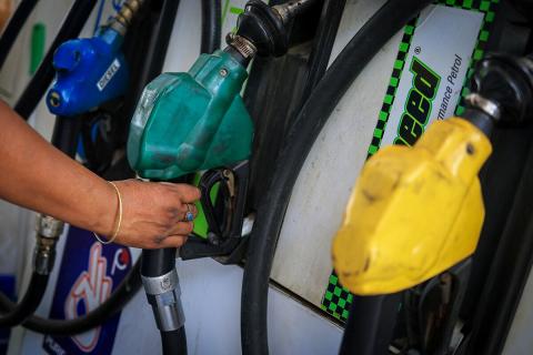 US diesel prices hit record high