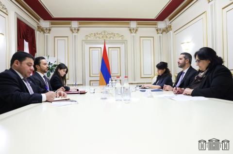 Հայաստանի ԱԺ նախագահն ու Կատարի դեսպանն անդրադարձել են տարածաշրջանային խնդիրներին և զարգացումներին