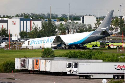 5 dead, 5 injured after Amazon cargo aircraft overruns runway in Miami