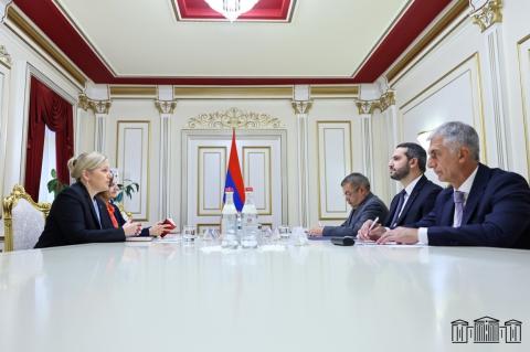 ՀՀ ԱԺ նախագահն ու Շվեյցարիայի դեսպանը քննարկել են տարածաշրջանային անվտանգությանն ու կայունությանը վերաբերող հարցեր