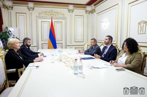 Ռուբեն Ռուբինյանն ընդունել է Հայաստանում Էստոնիայի դեսպանին