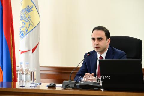 Երևանում ապօրինի ավտոկայանատեղիների խնդիրը պետք է լուծվի․ Տիգրան Ավինյան