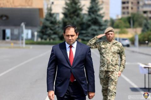 Armenian Defense Minister visits China