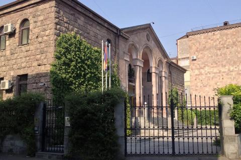 Շենքն անցնելու է ՀՀ տնօրինությանը, այստեղ սեթևեթելու բան չկա. Փաշինյանը՝ Ղարաբաղի ներկայացուցչության մասին