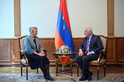 Վահագն Խաչատուրյանն ու Անդրեա Բարբարա Բումանն անդրադարձել են Հայաստանի և Շվեյցարիայի միջև դինամիկ զարգացող համագործակցության օրակարգին