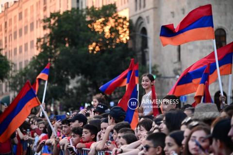 Քաղաքացիները շնորհավորում են Հայաստանի Անկախության օրվա առթիվ