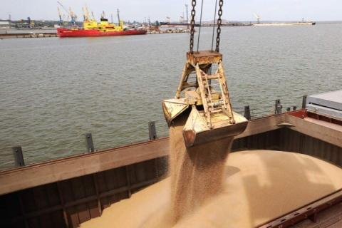 Кремль отметил, что поставки зерна через Черное море значительно осложнились