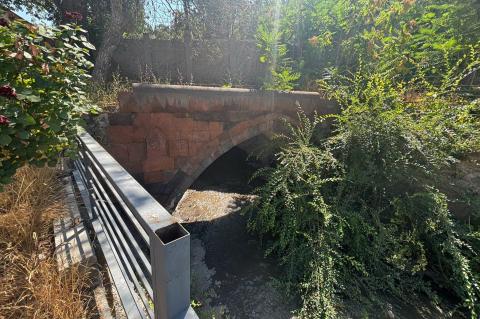Նորքի պատմական կամրջի շուրջ կառուցված ինքնակամ պարիսպներն ապամոնտաժվել են