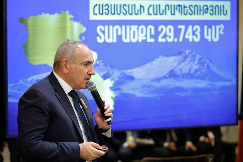 Փաշինյանը Նյու Յորքում հանդիպել է ամերիկյան առաջատար բուհերում կրթություն ստացող ուսանողների հետ