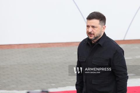 США предлагают провести трехстороннюю встречу в ОАЭ - Зеленский