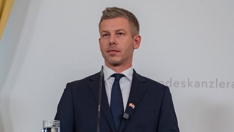 Парламент Венгрии проголосовал за лишение премьер-министра Мадьяра неприкосновенности